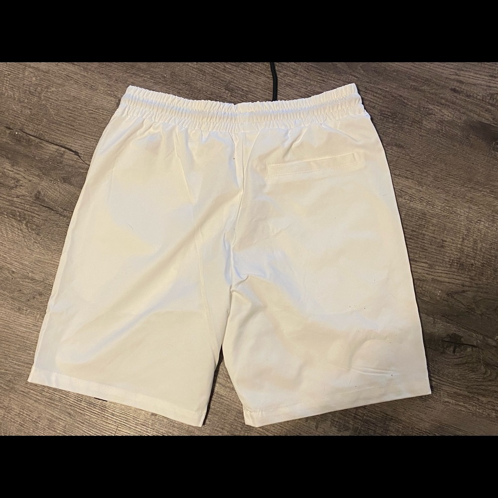 SHEIN Men White Shorts - Picture 2 of 4